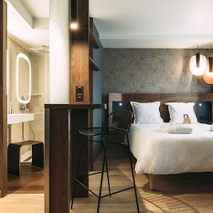 Prestige Room